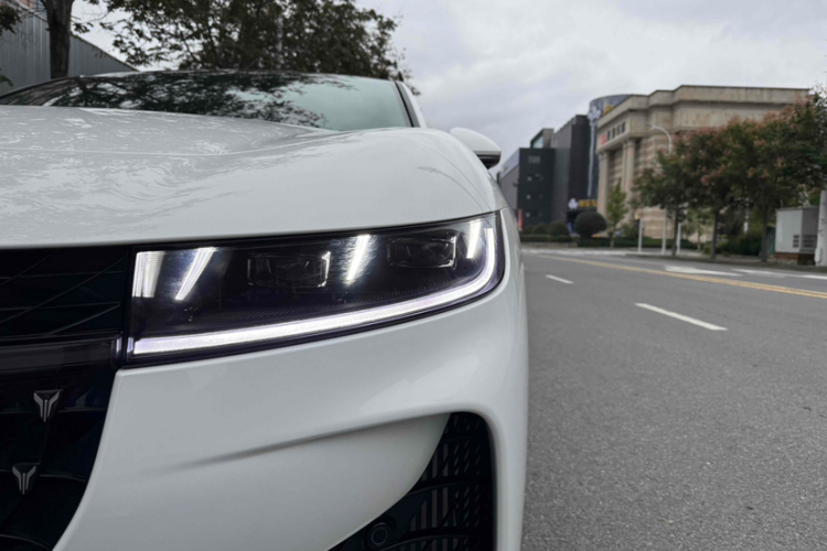 岚图汽车 岚图追光 2024款 PHEV 四驱超长续航行政版车身外观6009
