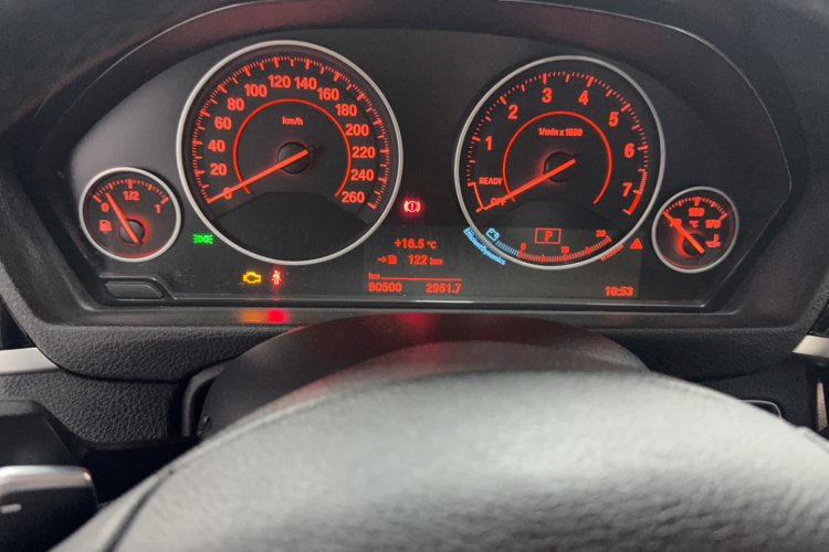 宝马3系 2017款 320Li M运动型中控内饰15