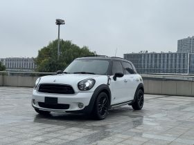 MINI Countryman 2016款 1.6T COOPER ALL4 Fun装备控