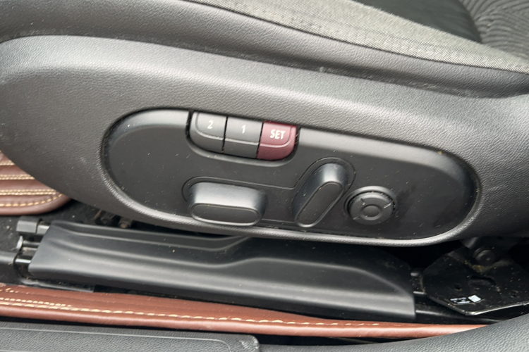 MINI Clubman 2016款 改款 1.5T COOPER中控内饰7006