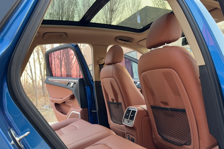 众泰SR9 2017款 2.0T 自动极致之心版中控内饰7004