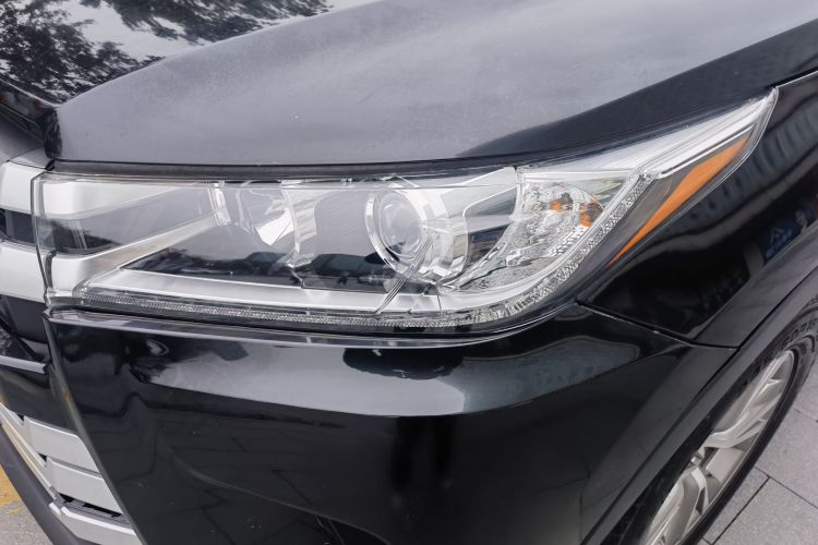 丰田 汉兰达 2021款 2.0T 四驱精英版 7座局部细节36