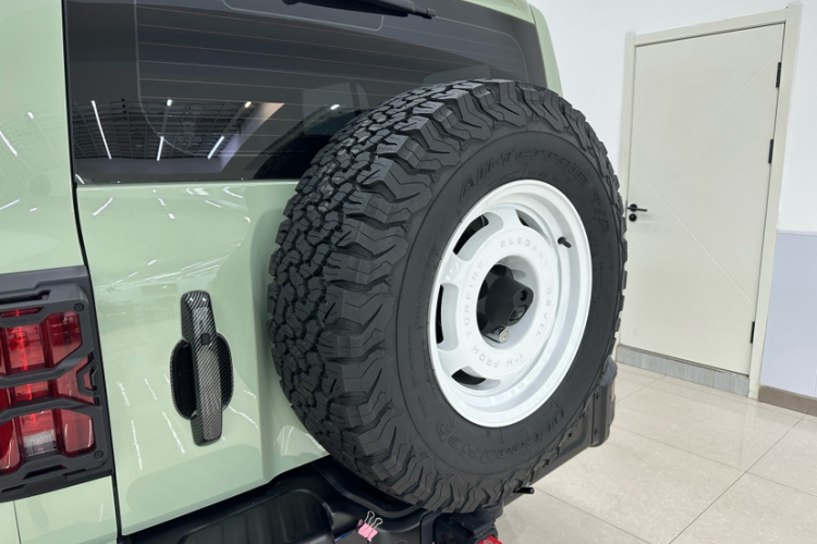 坦克300 2023款 2.0T 铁骑02车身外观6002