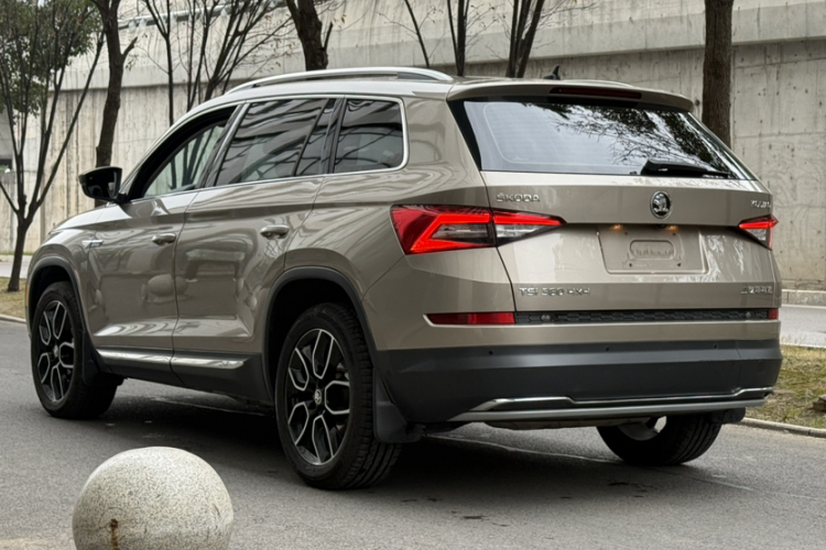 斯柯达 柯迪亚克 2018款 TSI380 7座四驱旗舰版车身外观6002