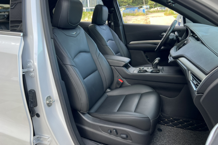 凯迪拉克XT4 2018款 28T 两驱豪华型局部细节41