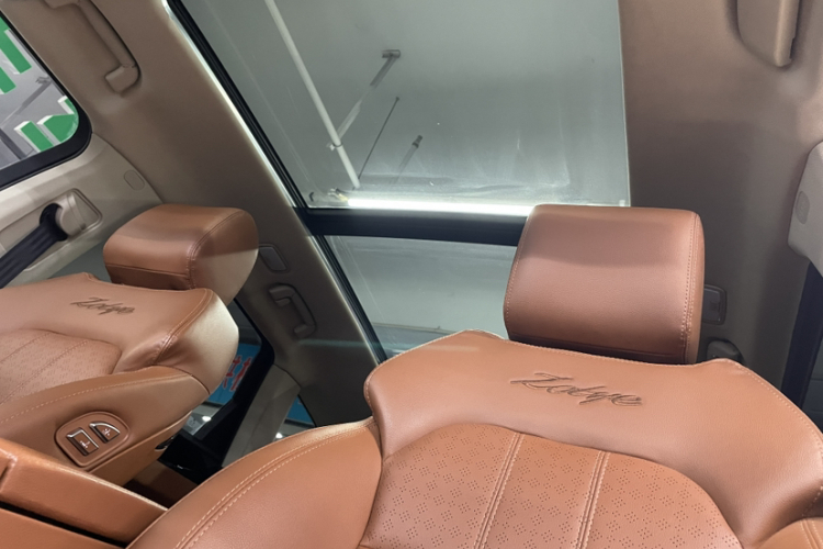 众泰T700 2017款 2.0T 自动旗舰型中控内饰7007