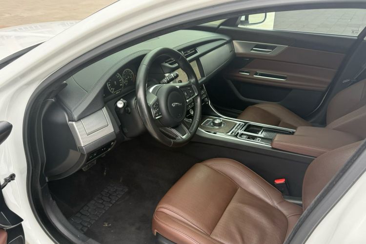 捷豹XFL 2018款 XFL 2.0T 250PS 尊享版中控内饰7002