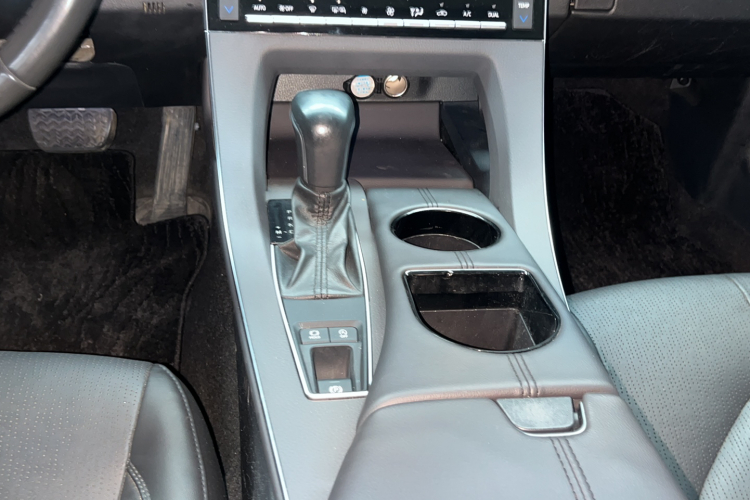 丰田 亚洲龙 2019款 2.0L XLE尊享版 国VI局部细节18