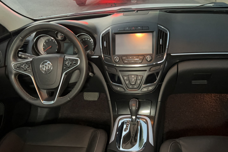 别克 君威 2015款 1.6T 时尚技术型中控内饰7004