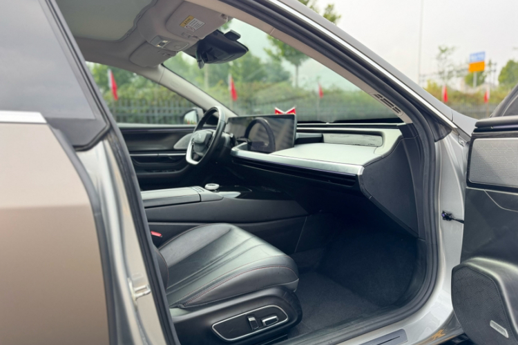 小鹏P7 2022款 480E+局部细节41