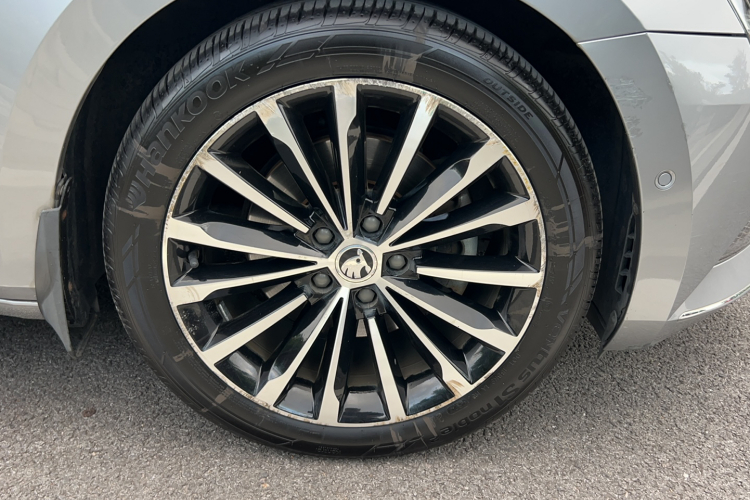 斯柯达 速派 2018款 TSI330 DSG豪华版 国V车身外观6004