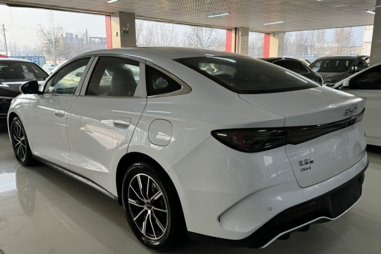 比亚迪 海豹06新能源 2024款 DM-i 120KM尊享型车身外观6003