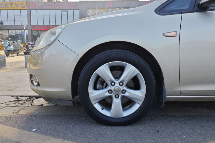 别克 英朗 2013款 GT 1.6T 自动时尚运动版车身外观6008