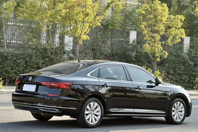 大众 帕萨特 2019款 330TSI 精英版 国VI车身外观6003