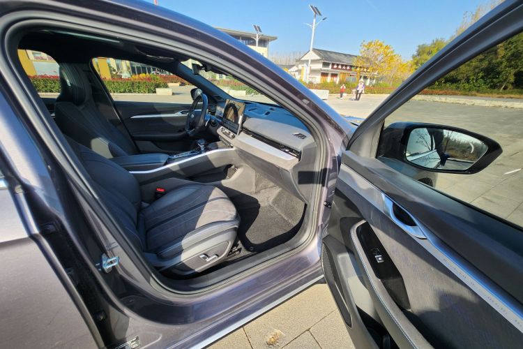 吉利汽车 星瑞 2025款 东方曜 2.0TD 望月版中控内饰7009