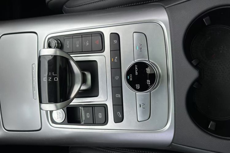 腾势X 2020款 PHEV经典版中控内饰7002