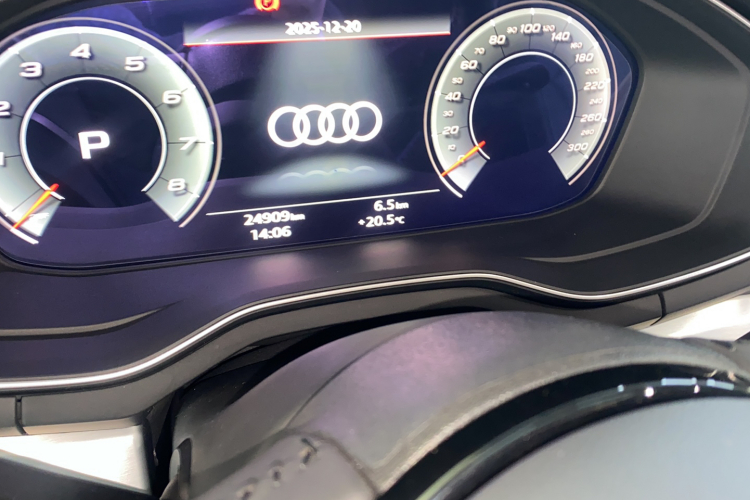 奥迪A4L 2020款 40 TFSI 时尚动感型中控内饰15