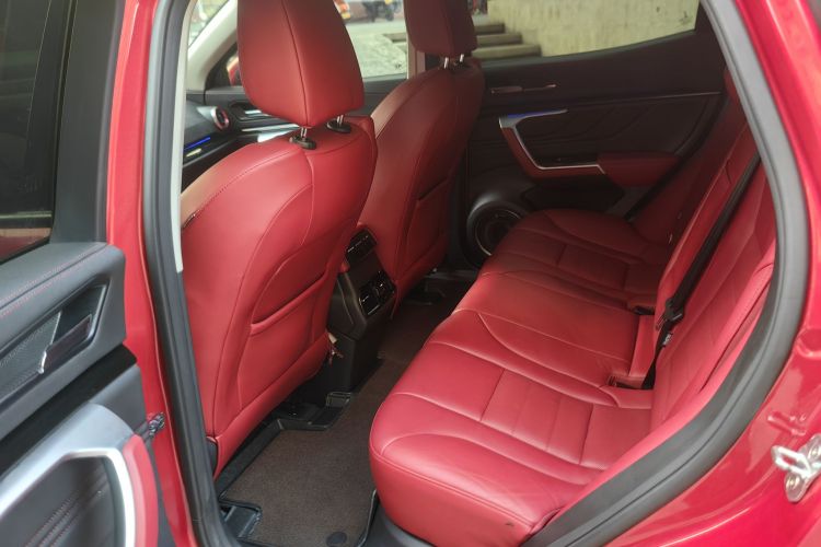 魏牌 VV5 2017款 2.0T 超豪型车身外观6004