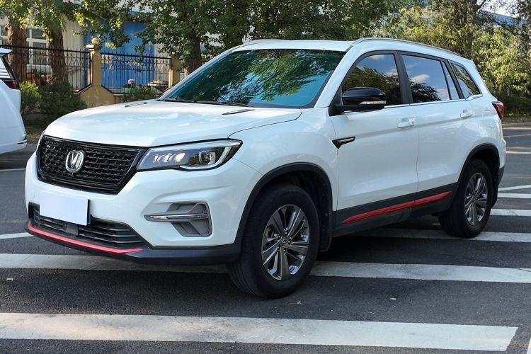 长安CS75 2021款 荣耀百万版 280T DCT豪华型车身外观1