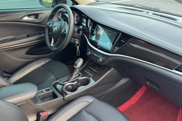 别克 威朗 2019款 三厢 20T 双离合领先型中控内饰7001