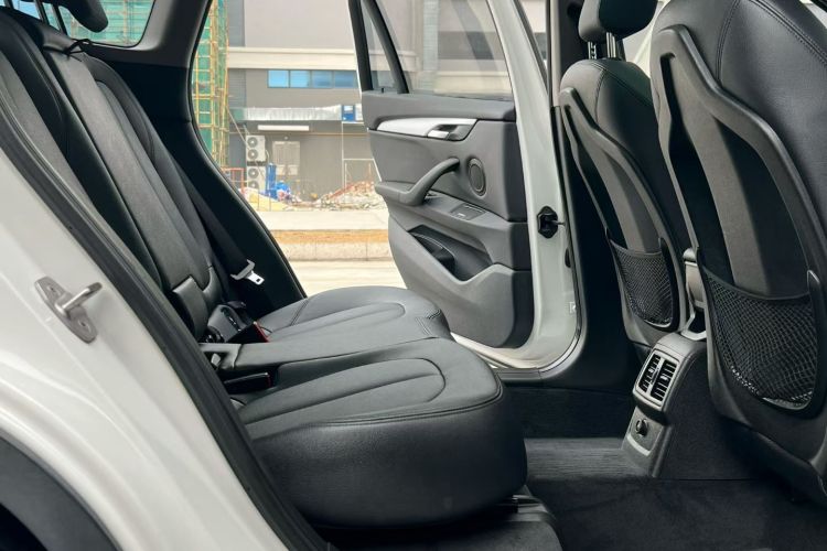 宝马X1 2016款 sDrive18Li 尊享型中控内饰7006