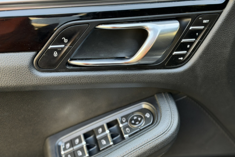 保时捷 2016款 Macan S 3.0T中控内饰7001