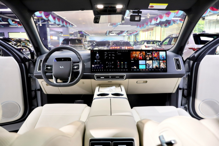 理想汽车 理想L7 2024款 MAX中控内饰7008