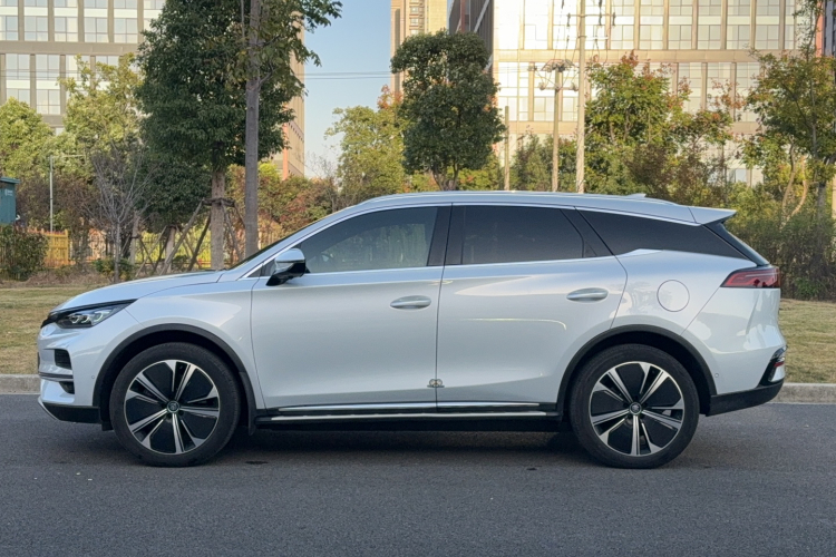 比亚迪 唐新能源 2022款 EV 635KM 四驱旗舰型车身外观6007