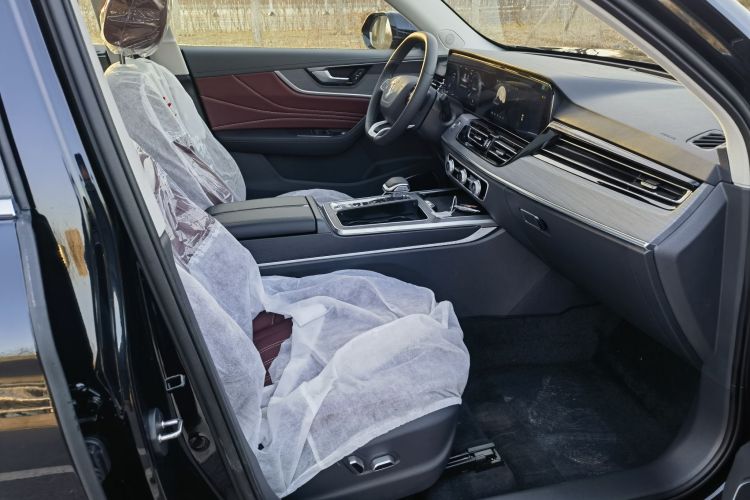 红旗HS5 2026款 2.0T 两驱旗韵Pro版中控内饰7002