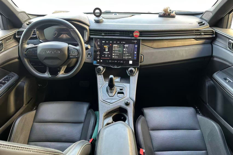 领克01 2021款 2.0TD 四驱暗夜版车身外观6007