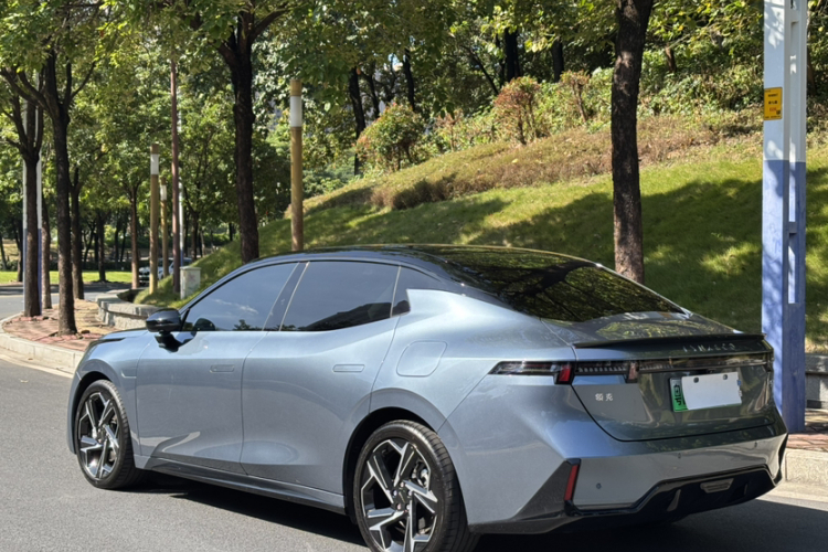 领克07 2024款 EM-P 126长续航 Ultra车身外观6012