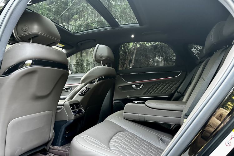 比亚迪 汉 2022款 EV 创世版 715KM前驱旗舰型中控内饰7003