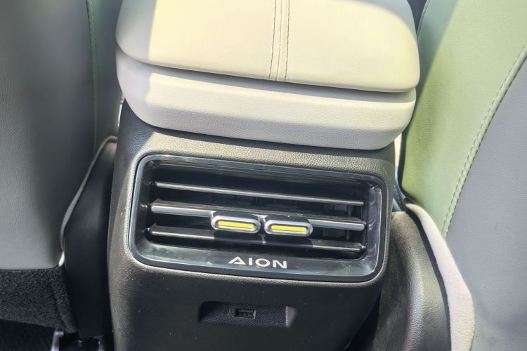 埃安 AION Y 2023款 Plus 510 科技版中控内饰7007