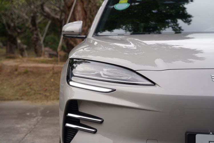 比亚迪 宋PLUS新能源 2025款 EV 605km 旗舰型车身外观6005