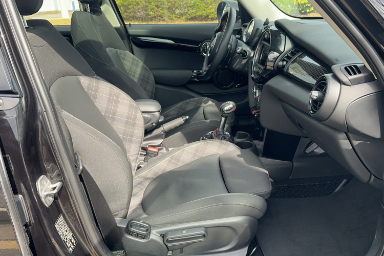 MINI 2016款 2.0T COOPER S 五门版中控内饰7003