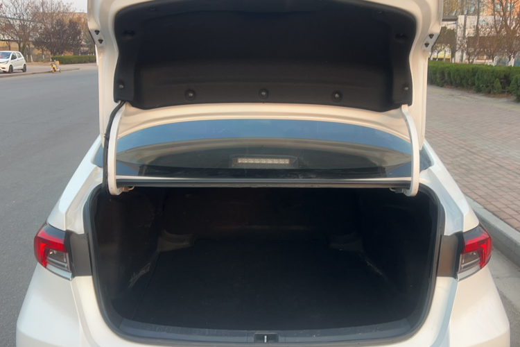 丰田 卡罗拉 2022款 1.2T S-CVT先锋PLUS版局部细节23