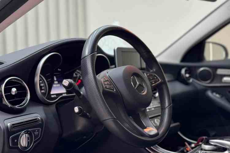 奔驰C级 2018款 C 200 L 运动版中控内饰7001