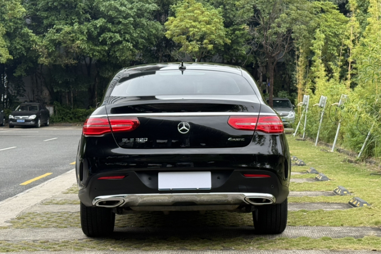 奔驰GLE轿跑 2015款 GLE 320 4MATIC 轿跑SUV车身外观6006