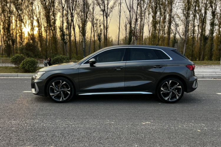 奥迪A3 2021款 Sportback 35 TFSI 豪华运动型车身外观6005