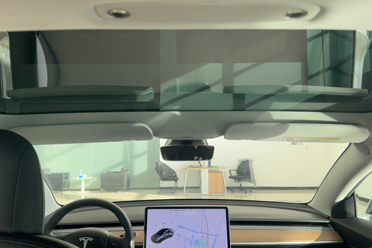 特斯拉 Model 3 2019款 标准续航后驱升级版局部细节22