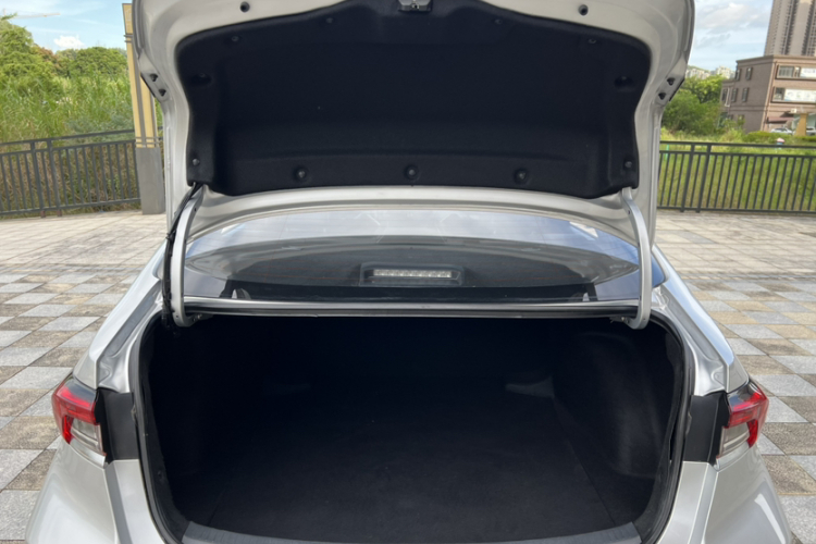 丰田 卡罗拉 2021款 TNGA 1.5L CVT先锋版局部细节23