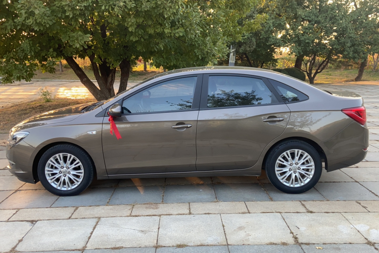 别克 英朗 2016款 15N 自动精英型车身外观6007