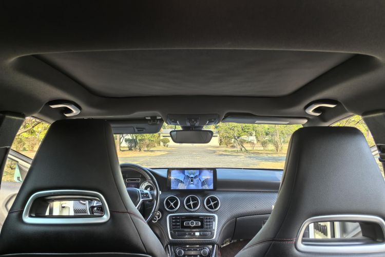 奔驰A级(进口) 2015款 A 200 运动型局部细节22