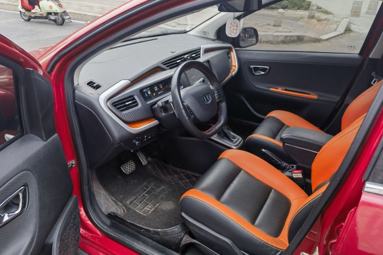 吉利汽车 远景X1 2017款 1.3L 自动玩家版局部细节19