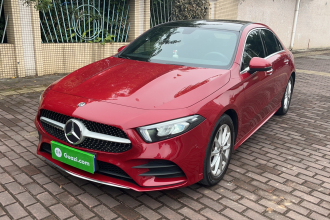 奔驰A级 2020款 改款 A 200 L 运动轿车时尚型