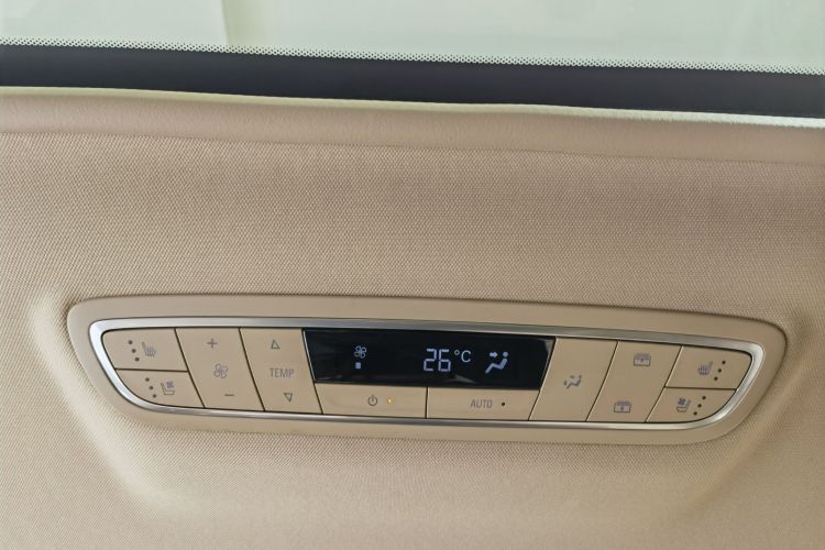 别克GL8 2021款 ES陆尊 653T 豪华型中控内饰7004