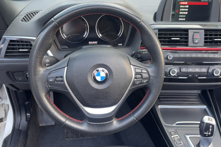 宝马2系(进口) 2018款 220i 敞篷轿跑车 运动设计套装中控内饰7007