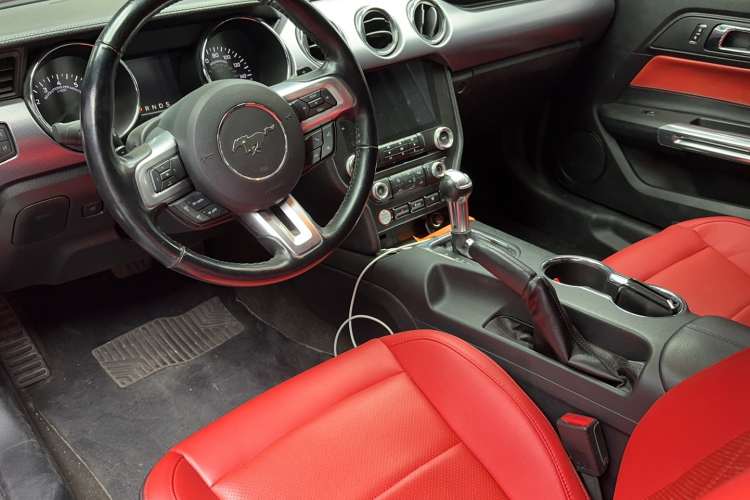 福特Mustang（平行进口）中控内饰7001