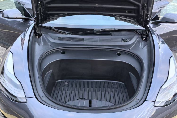 特斯拉 Model 3 2021款 标准续航后驱升级版中控内饰7013