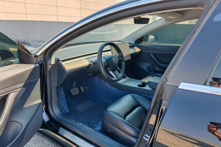 特斯拉 Model 3 2020款 标准续航后驱升级版中控内饰7002